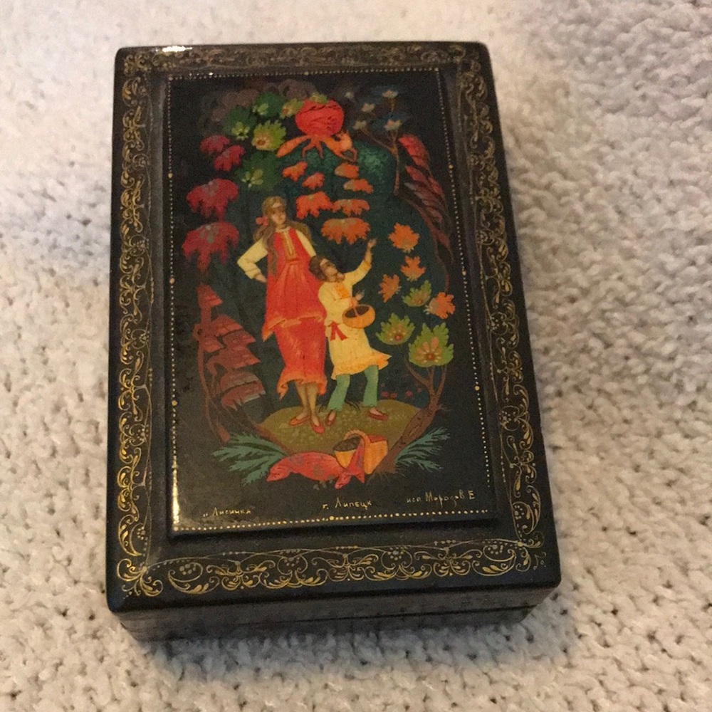 From Russia: Hand-Painted and signed Lacquer Trinket Box.